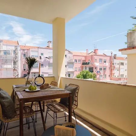 아파트 Alp - 3 Bedrooms, Office And Terrace In Alvalade 리스본
