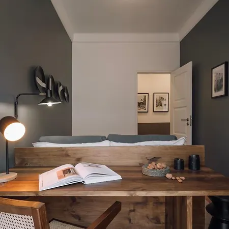 Apartment Alp - 3 Bedrooms, Office And Terrace In Alvalade *