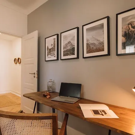 Apartmán Alp - 3 Bedrooms, Office And Terrace In Alvalade *