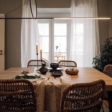 Alp - 3 Bedrooms, Office And Terrace In Alvalade