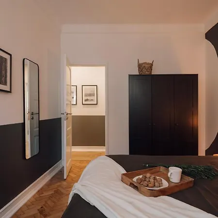 Alp - 3 Bedrooms, Office And Terrace In Alvalade アパート *